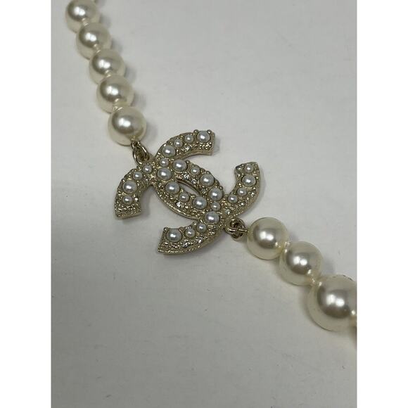 Chanel Pearl CC Chocker Necklace NWOT - Picture 9 of 11